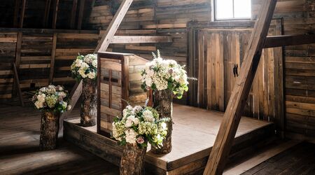 Amazing Graze' Rustic Boho Barn Wedding Inspiration - Boho Wedding