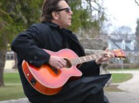 Danny Vee - Acoustic Guitarist - Appleton, WI - Hero Gallery 1