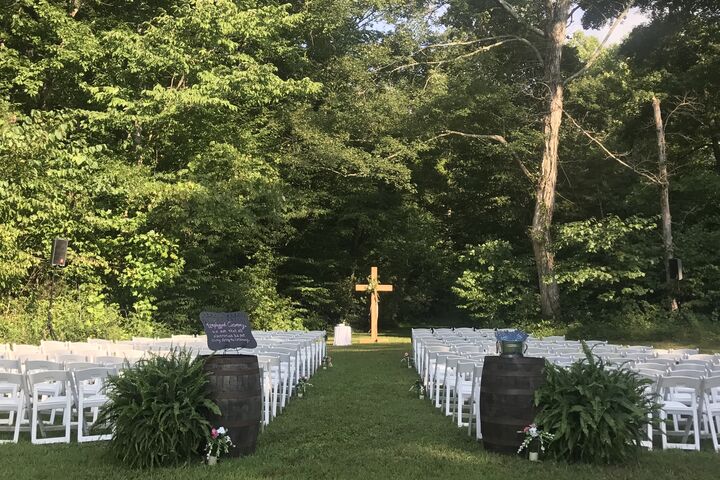 Firefly Lane | Ceremony Venues - Dickson, TN