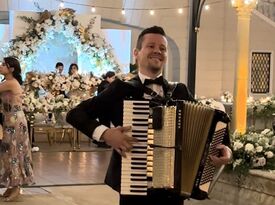 Accordionist - Accordion Player - Glendale, CA - Hero Gallery 3