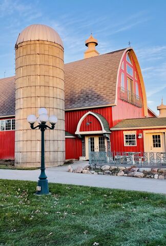 Stonegate Farm | Lapeer, MI Reception Venues