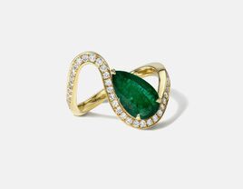 Emerald engagement ring by KatKim. 