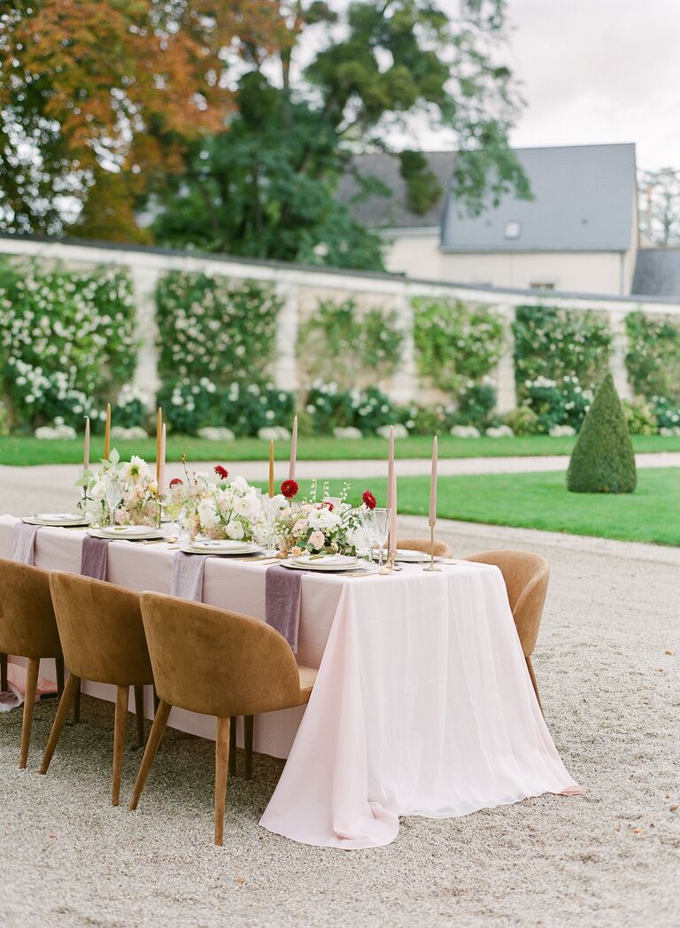 outdoor wedding beautiful brunch mixed seating