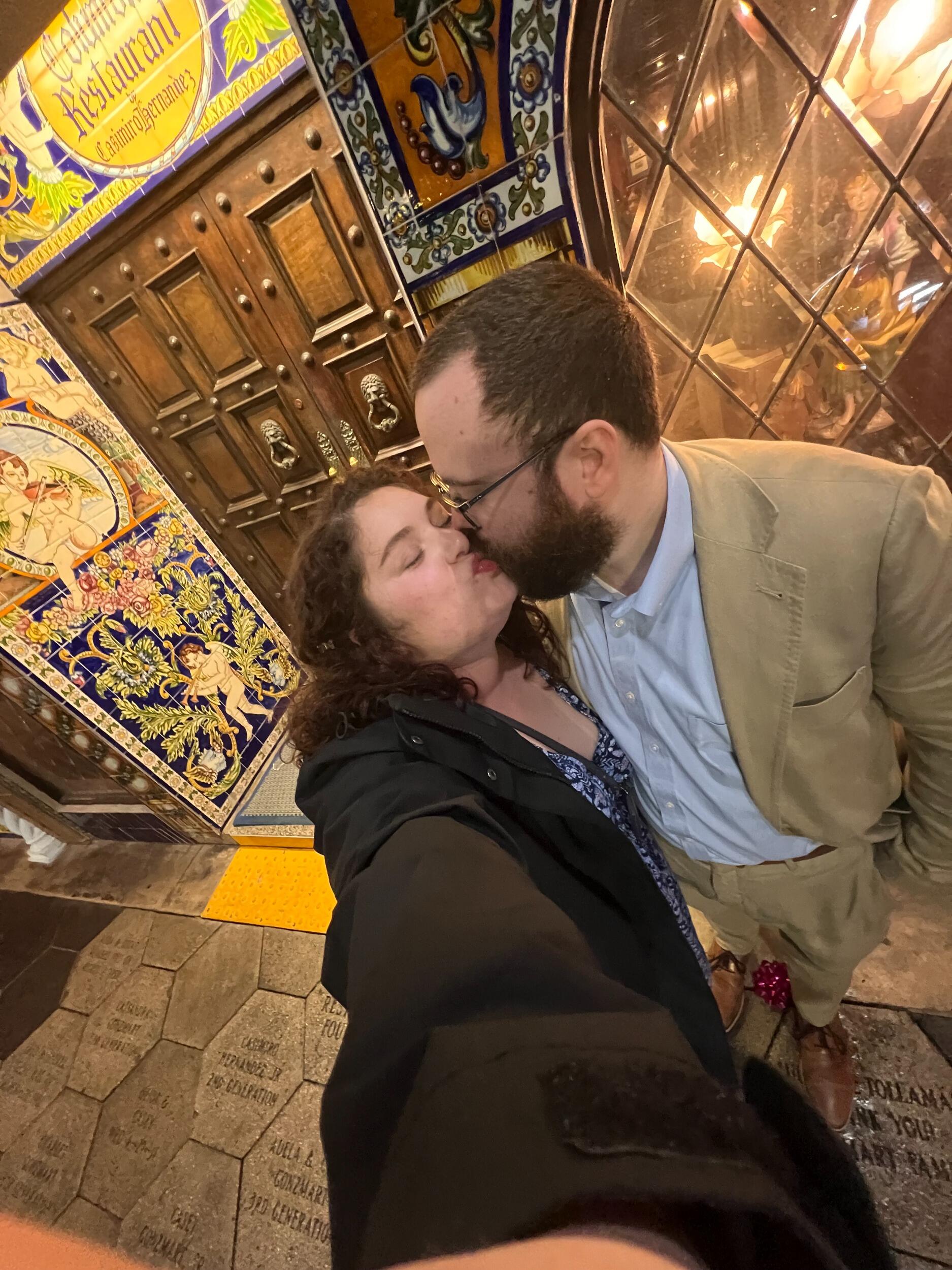 The first Valentine's Day was one for the books! Francis and Lisette enjoyed the rich Cuban culture of Tampa, through visiting the Columbia for dinner and enjoying some good Cuban cigars.