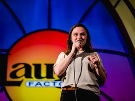 Amber Autry - Stand Up Comedian - Nashville, TN - Hero Gallery 3