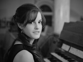 Marie-Claire Bissonnette, Soprano - Classical Singer - Ottawa, ON - Hero Gallery 2