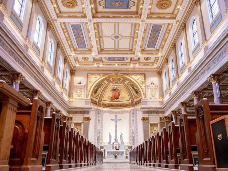 ⛪ Saturday, June 7, 2025 – Wedding Ceremony
Time: 1:00 PM – 2:00 PM
Location: Cathedral of the Incarnation, 2015 West End Avenue, Nashville, TN 37203
Attire: Formal Attire Requested: Black Tie Optional
Join us for a sacred ceremony at the historic Cathedral of the Incarnation. Kindly arrive at 12:15 PM to be seated before the ceremony begins. Please refrain from alcohol prior—an open bar awaits at the reception!