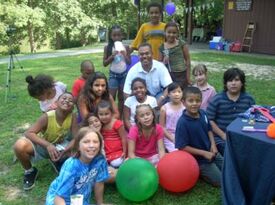 Michael Douglas Magic + Comedy Kids Magic - Comedy Magician - Portland, OR - Hero Gallery 2