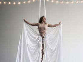 Circus Artist McKenna Wilkins - Circus Performer - Orlando, FL - Hero Gallery 4