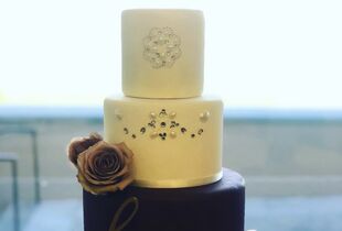 Las Vegas Custom Cakes  Wedding Cakes - The Knot