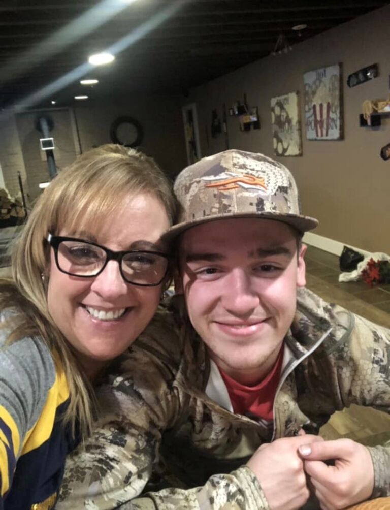 Nick slid into Jess' instagram messages asking for help with the chemistry homework... like Jess knew what she was doing. Nick convinced Jess to go on a coffee date (even though she had always hated coffee). A couple weeks later, Nick came over and met Jess' whole entire family as her "friend" from chemistry class. Everyone was confused when we were snuggling on the couch