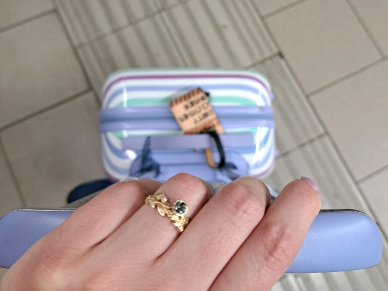 Close up of the wedding ring @anoukjewelry