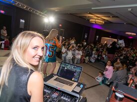 Silver Lining Entertainment - DJ - Hoboken, NJ - Hero Gallery 2