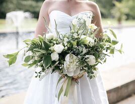 Bride holding bouquet