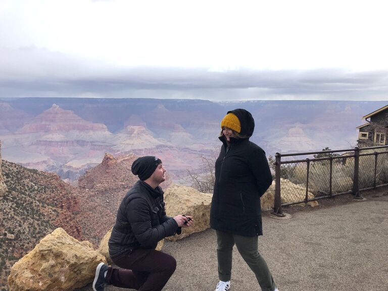 Haley and Thomas travel to Arizona with the Johnsons and get engaged at the Grand Canyon.


