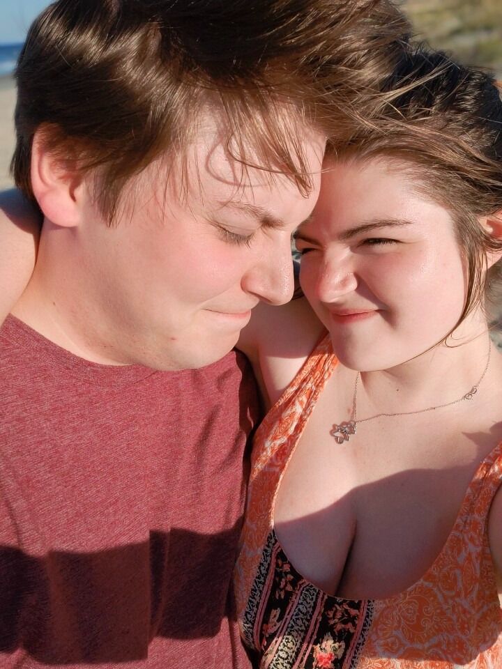 Convinced Ben to go on my family vacation even tho we just started dating 💀