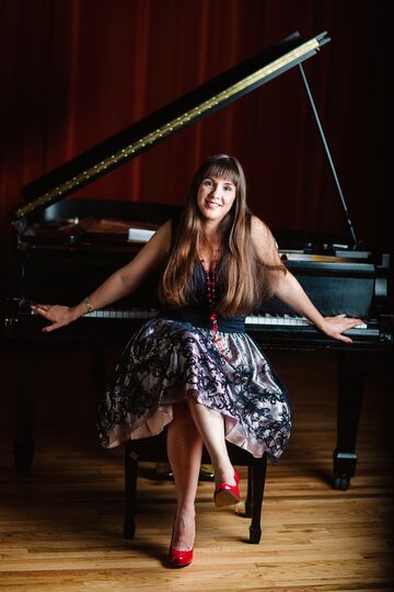 Gyuli Kambarova - Pianist - San Diego, CA - Hero Main