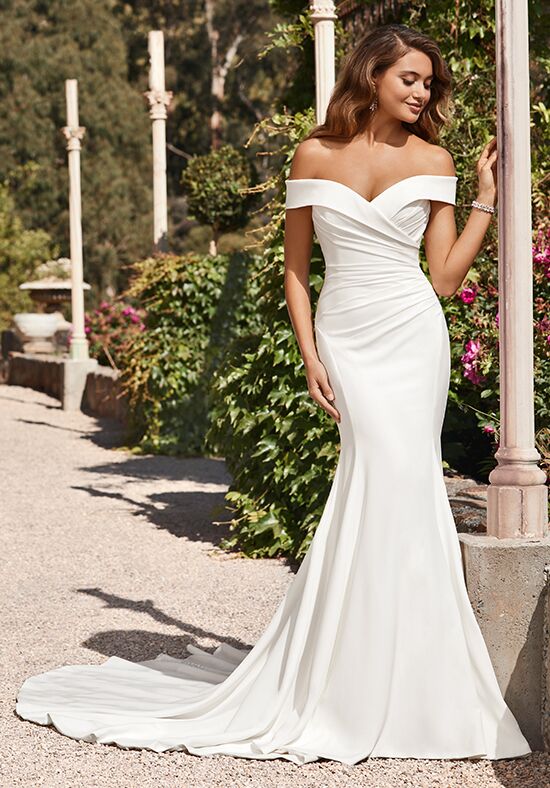 Off the shoulder hot sale fitted wedding dress