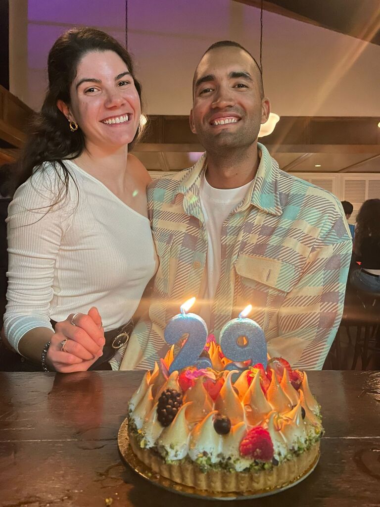 Ana Laura visits Diego in Sydney for his birthday