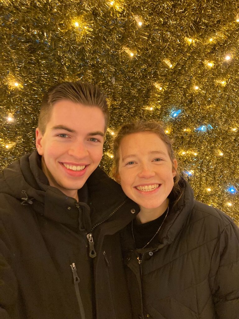 Christmas light date night