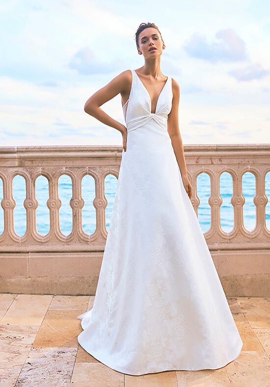 The 2024 knot pronovias