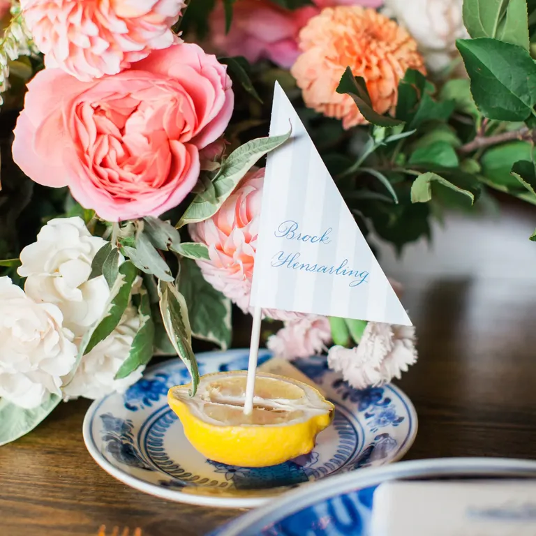 Lemon Place Card Holder Idea for Summer Wedding