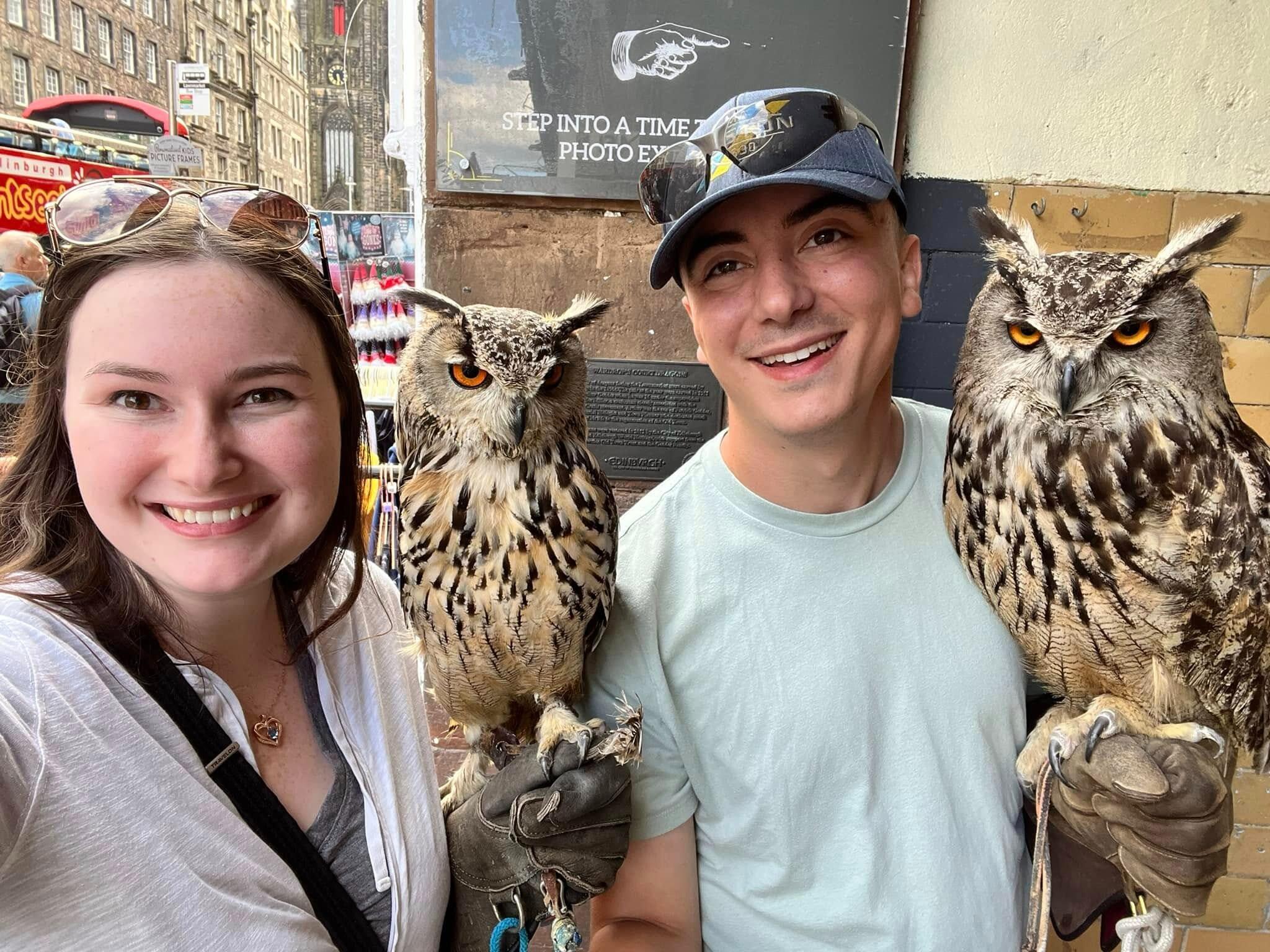 We took a trip to Scotland with our friends Emily and Pat! We strolled the Royal Mile, explored castles, visited the Edinburgh Zoo, and made plenty of animal friends along the way! 🏴󠁧󠁢󠁳󠁣󠁴󠁿🐧🦊🦉