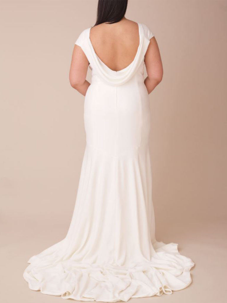 The 22 Cowl Back Wedding Dresses You Have to See