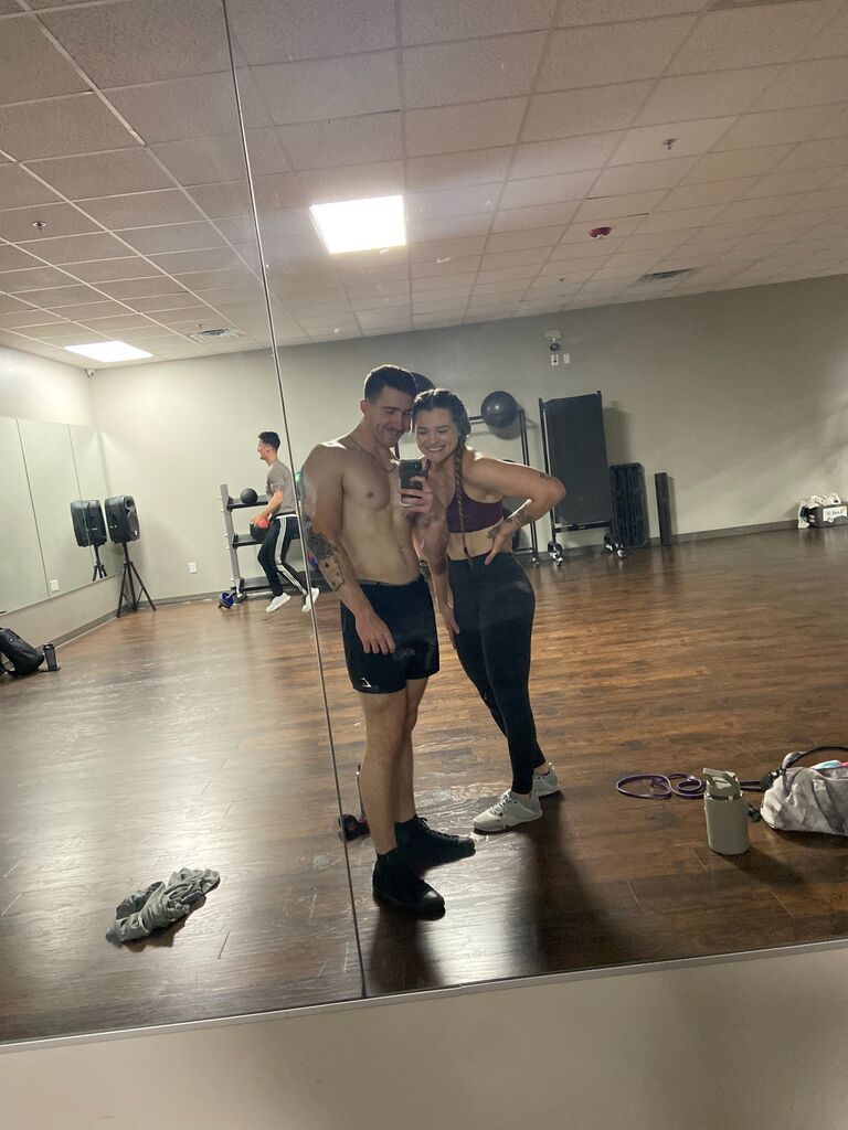 The first gym picture of many. Thankfully, Morgan and Ben were still very dedicated to their fitness when they first met (don't worry about present day) and Morgan was able to see how hot Ben was without a shirt early on.