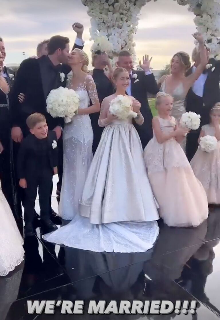 Tarek El Moussa & Heather Rae Young Marry in Fall Wedding [PHOTOS]