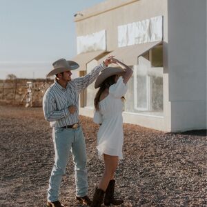 Gallery Photo 16