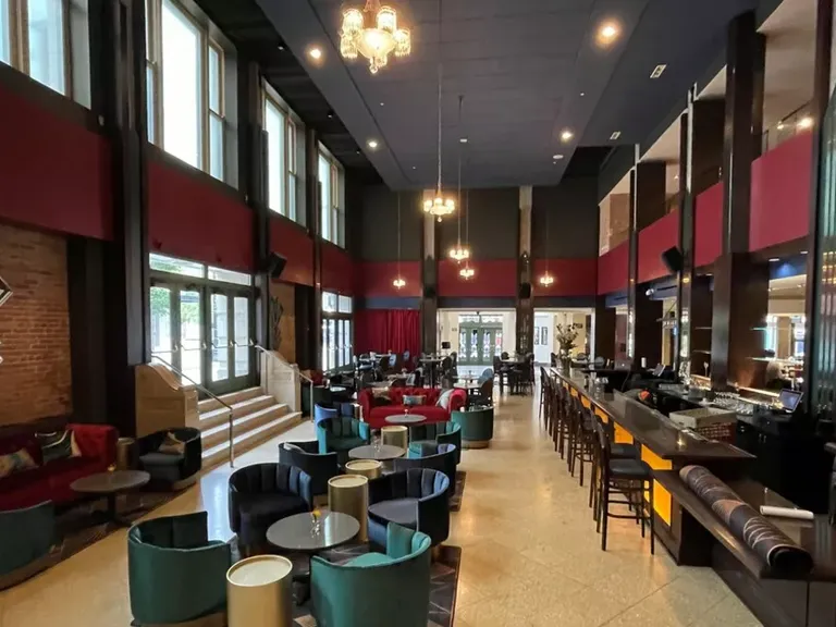 Johnnie's Jazz Bar & Grille - Power and Light District