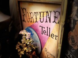 Dalia Grace - Medium & Tarot LLC - Fortune Teller - Houston, TX - Hero Gallery 3