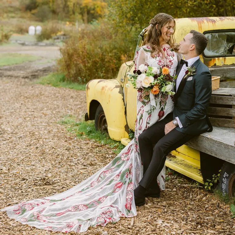 Vintage inspired fall wedding photos