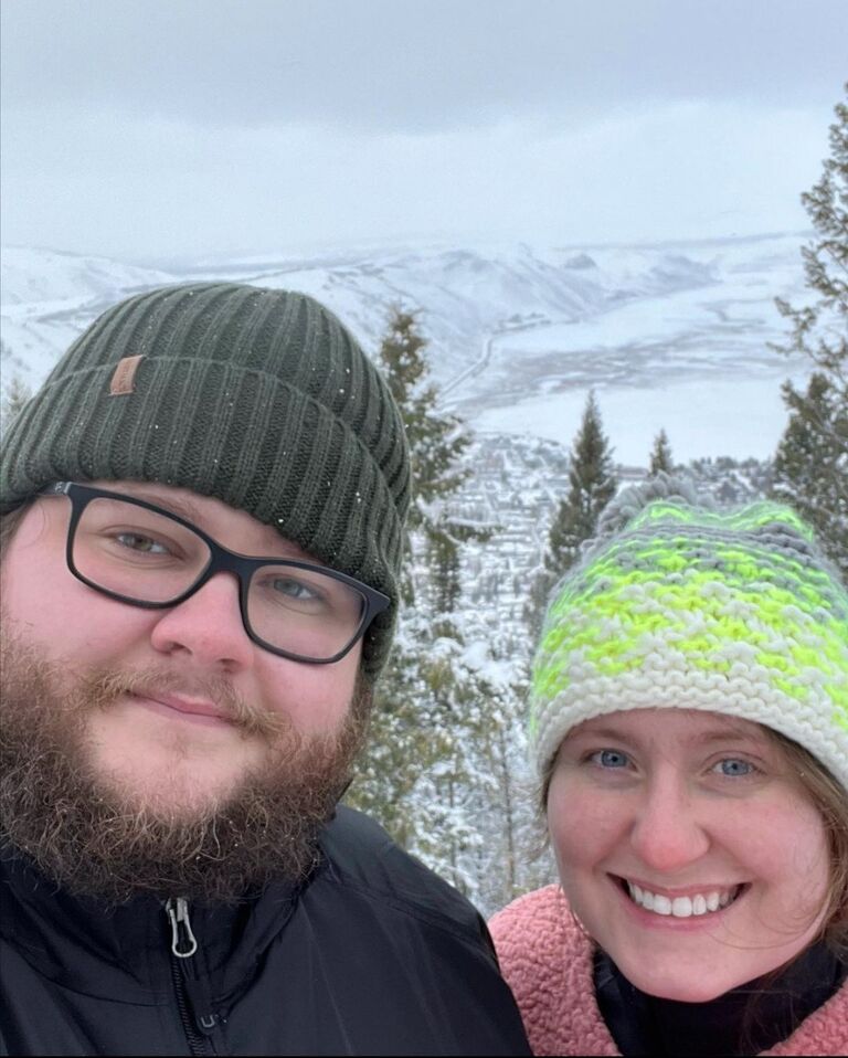 For new years 2022, Hunter and Jill went on a ski trip to Jackson Hole, Wyoming. This was the first time they had been back to Wyoming since they lived in Yellowstone. 