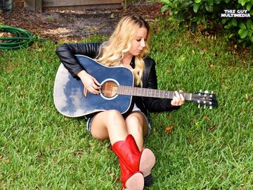 Rebecca Day - Singer, Songwriter, Performer - Singer Guitarist - Jacksonville, FL - Hero Main