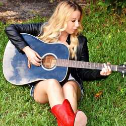 Rebecca Day - Singer, Songwriter, Performer, profile image