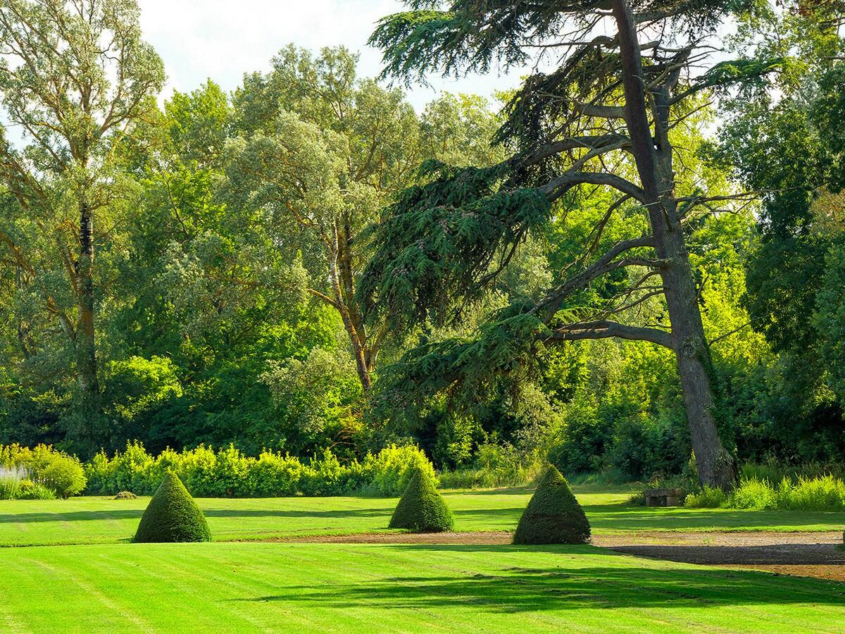The family of Beynaguet died definitively in 1971 after the death of Madame Jean Guizard, née Odette de Beynaguet de Pennautier (1881–1971), the only daughter of Gaston de Pennautier and Louise Azais.

In 1910, the heir to the estate, Paule de Pennautier (1892–1952), daughter of Amédée de Pennautier (fraternity brother of Georges de Beynaguet de Pennautier) married Christian de Lorgeril.

In 1920, Lorgeril's family undertook a major renovation that would lead in particular to the suppression of the north-eastern wing damaged by a fire. On the park side, the central forebody is capped with an imposing frontal to the arms of the families of Lorgeril and Beynaguet de Pennautier. 
