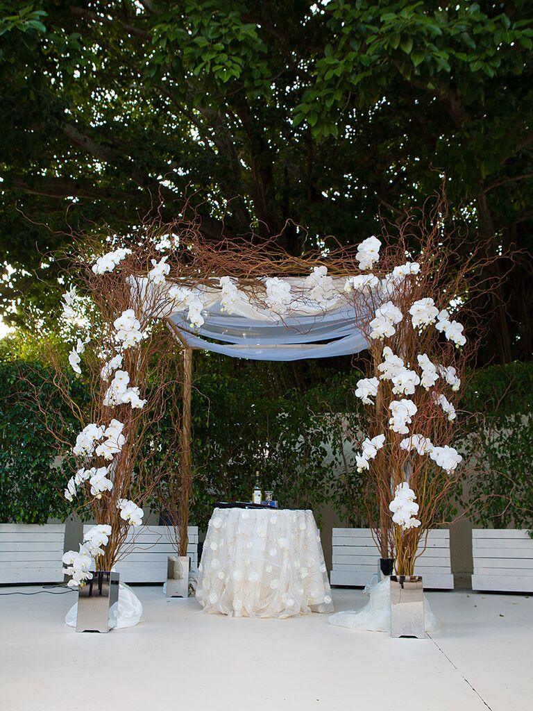 New Grand Arch With Flowers On Ends And Center And Draping Included Jpg 512 614 Pixels Arch Decoration Wedding Wedding Arches Outdoors Wedding Arch Tulle