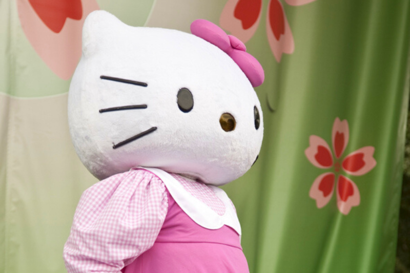 Hello Kitty party idea: costumed characters