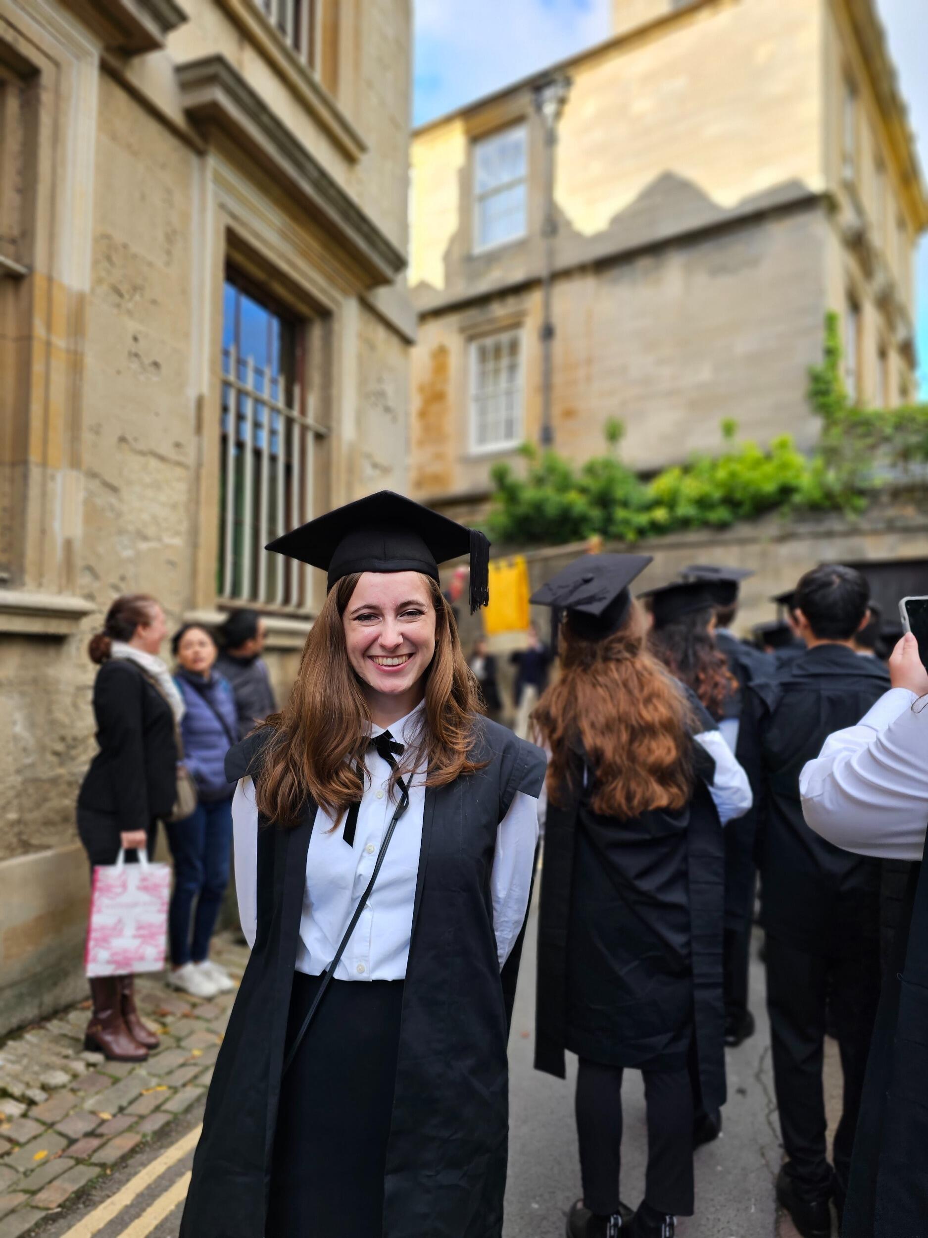 That fall, long distance truly began as Sarah moved to the UK to start an exciting new chapter - pursuing her PhD in Biology at Oxford University!