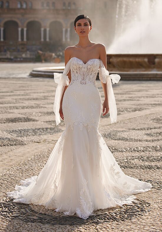 Val Stefani Antonia Wedding Dress | The Knot