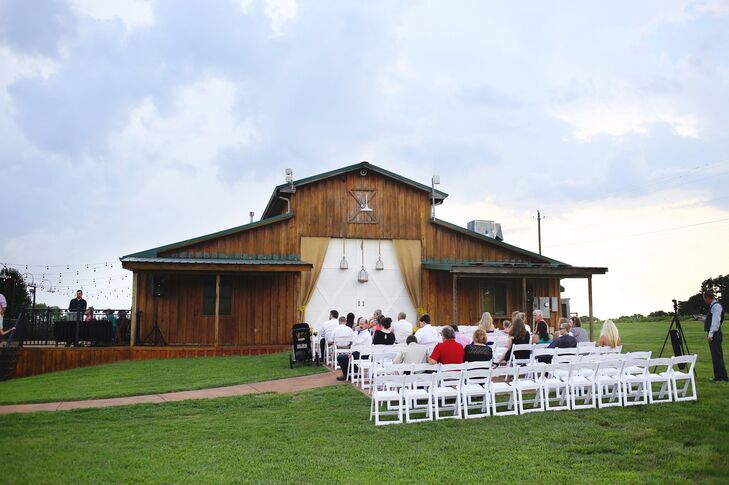 A Canary Yellow Barn Wedding At Tate Farms In Meridianville Alabama