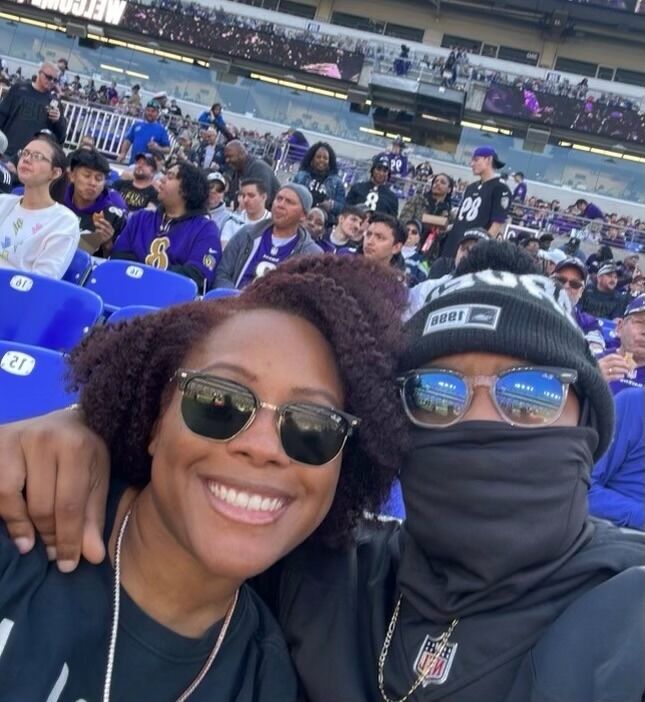 J+M are spotted cheering on their favorite team: The Ravens! Fun fact: J+M have a bucket list goal to watch the Ravens play in all 30 stadiums.