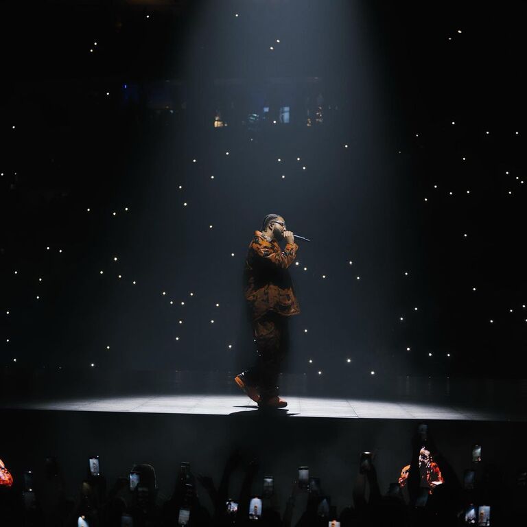 Drake performing 