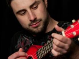 Bobby Jo Valentine - Acoustic Guitarist - Portland, OR - Hero Gallery 3