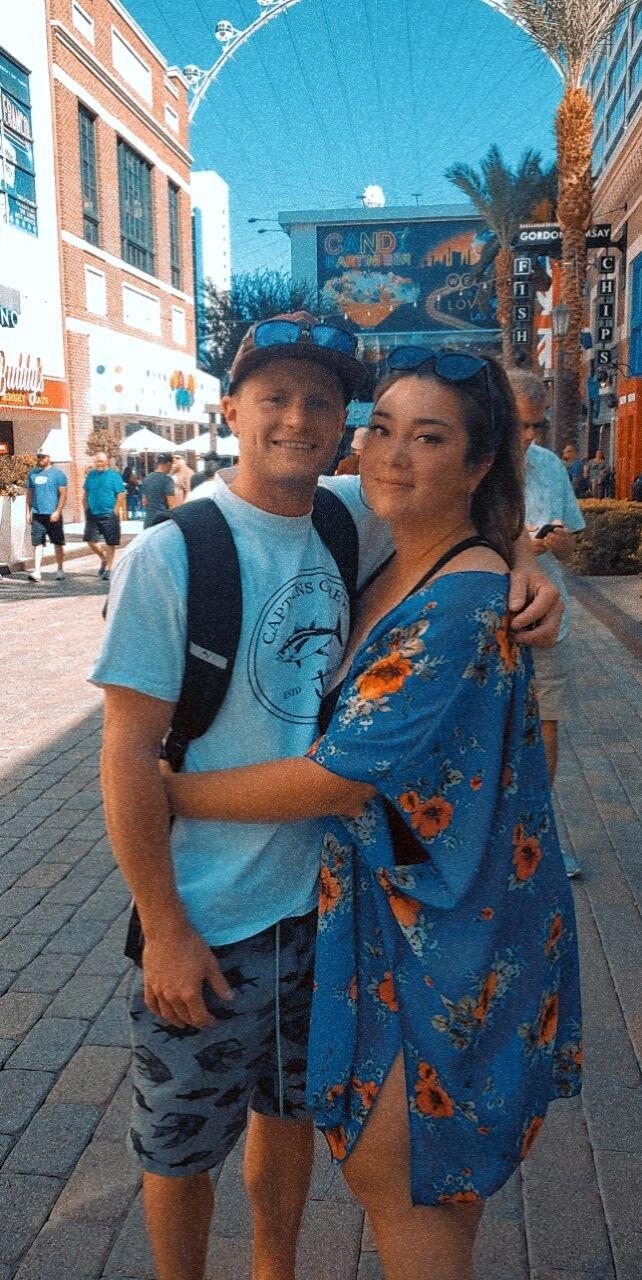 Traveling together, making memories 💜 (Las Vegas) 