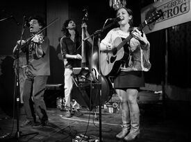 Jes & Jakob - BEECHARMER - Bluegrass Band - White River Junction, VT - Hero Gallery 4