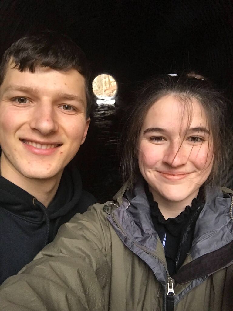 Hannah visiting Ethan in New York again. This time she got to meet the Zerbe side of the family as well.