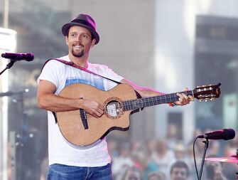 Jason Mraz Wedding Songs to Add to the Queue